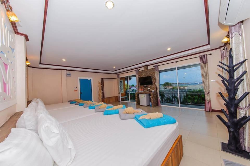 The Harbor Front เกาะล้าน Hotel Ngoại thất bức ảnh